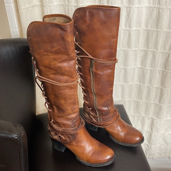 EUC OG Freebird Coal in Cognac, size 9 - Picture 5 of 12